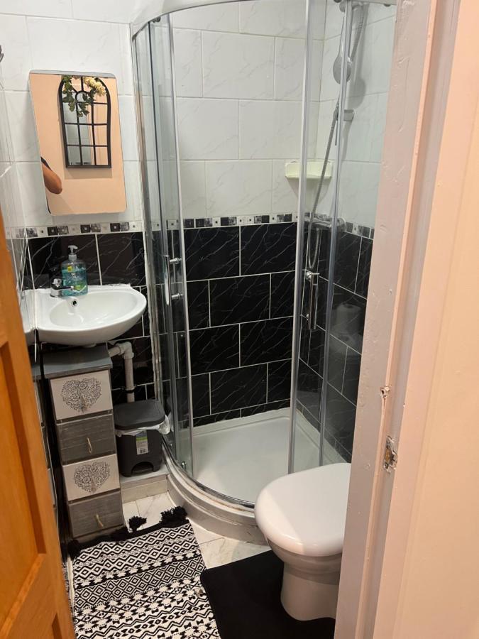 Zams Rooms Stoke-on-Trent Εξωτερικό φωτογραφία